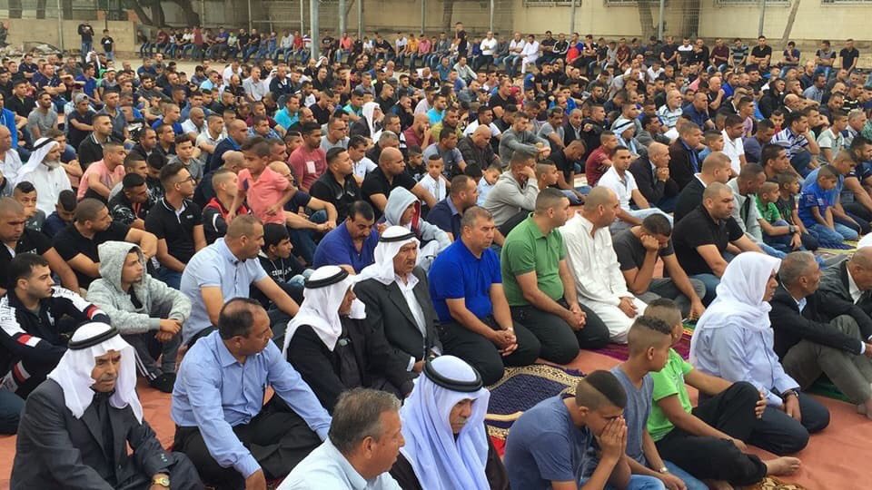 الطيبة: الألاف يشاركون في صلاة العيد-6