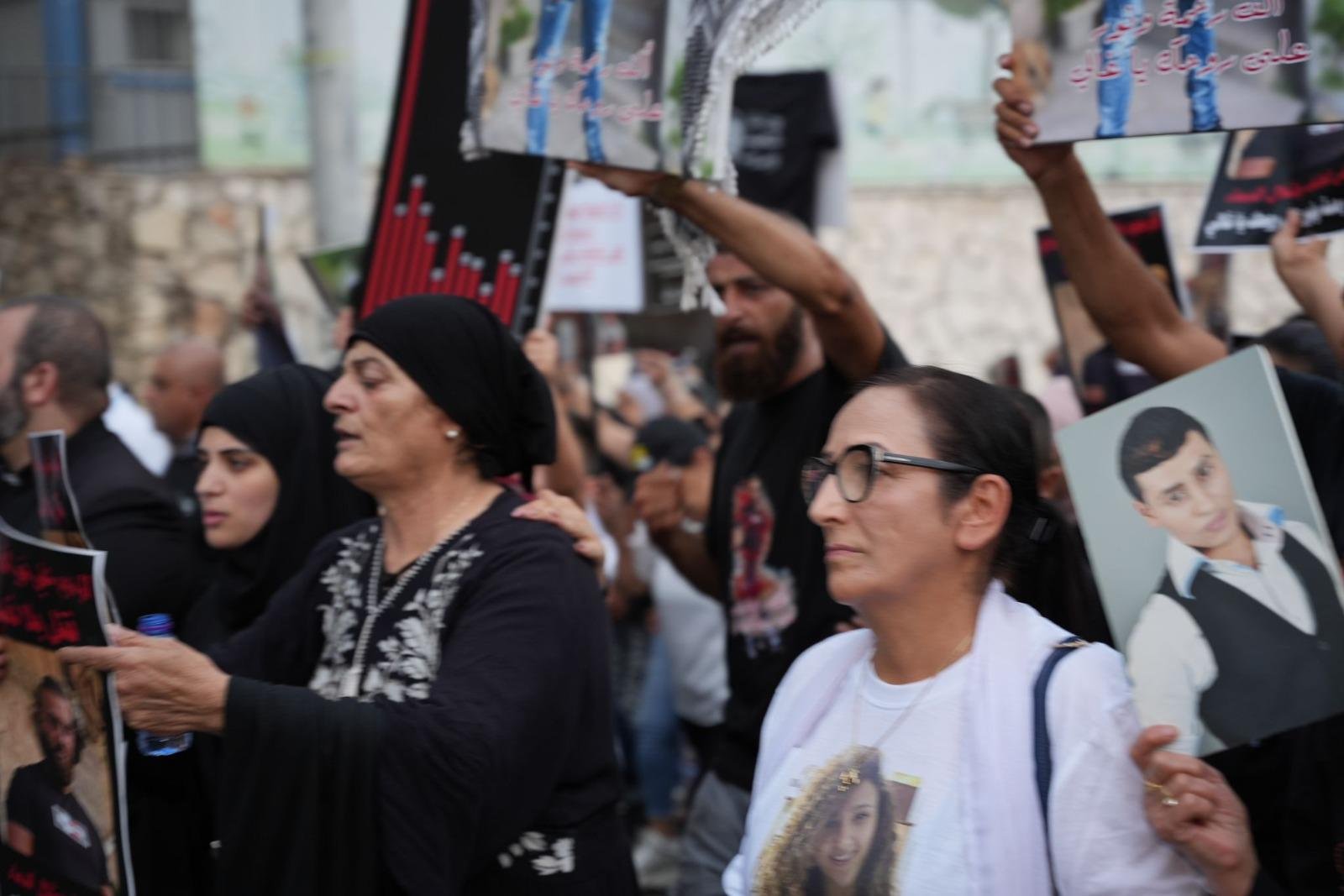 حيفا: اختتام "مسيرة الأموات"- حضور مهيب رافض للعنف والجريمة!-8