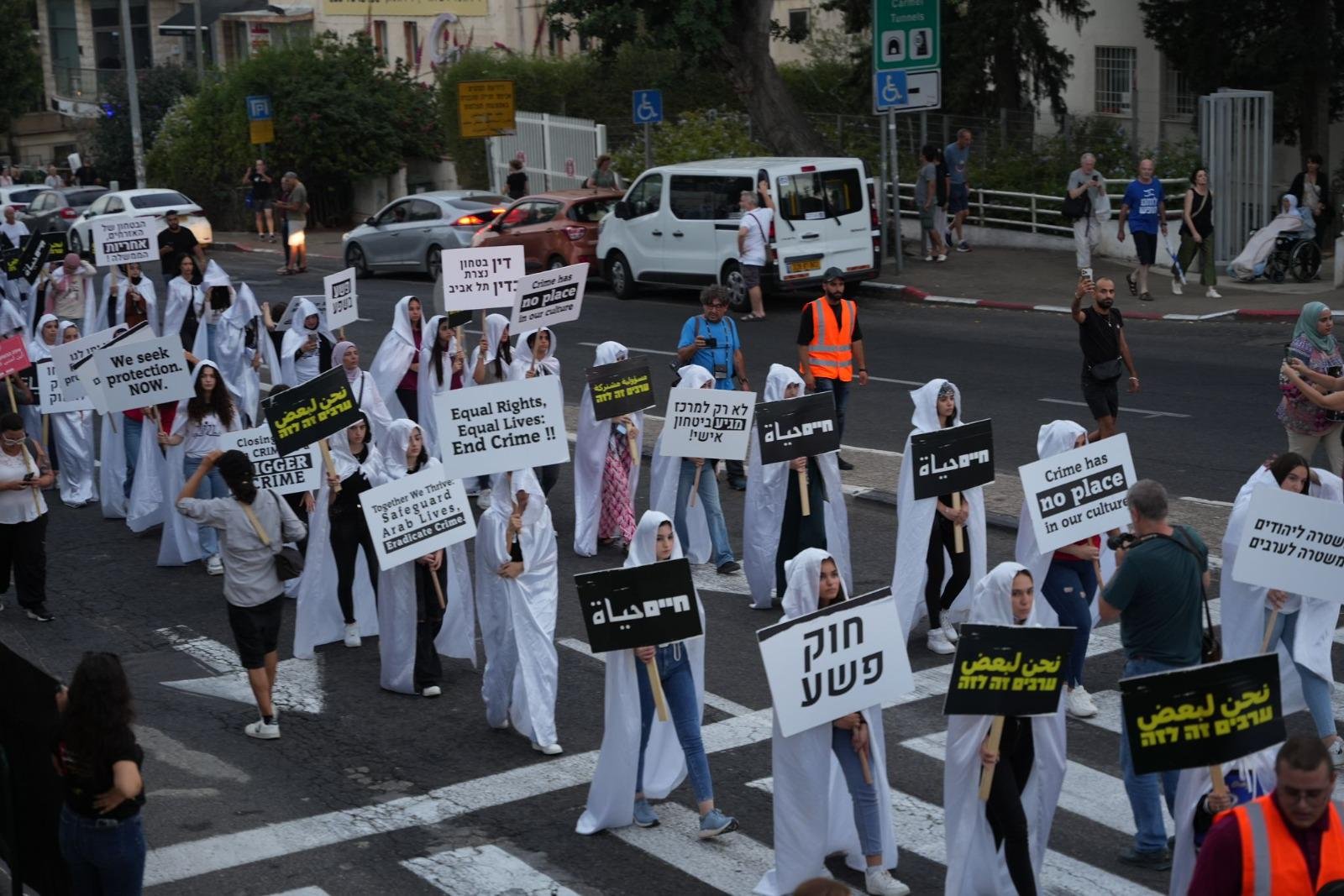 حيفا: اختتام "مسيرة الأموات"- حضور مهيب رافض للعنف والجريمة!-27