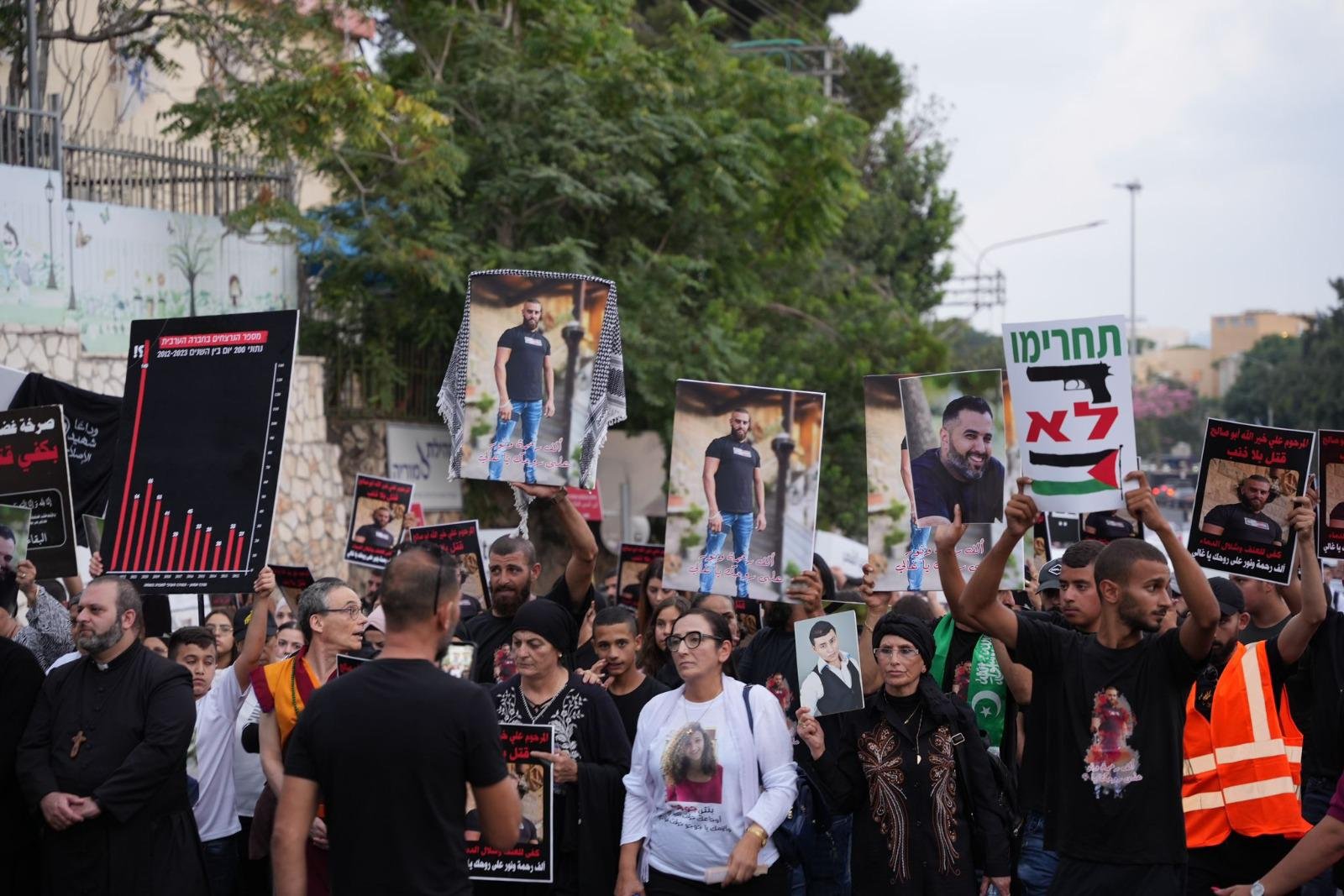 حيفا: اختتام "مسيرة الأموات"- حضور مهيب رافض للعنف والجريمة!-42