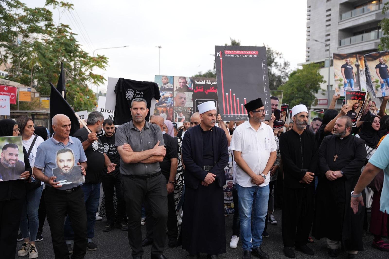 حيفا: اختتام "مسيرة الأموات"- حضور مهيب رافض للعنف والجريمة!-47