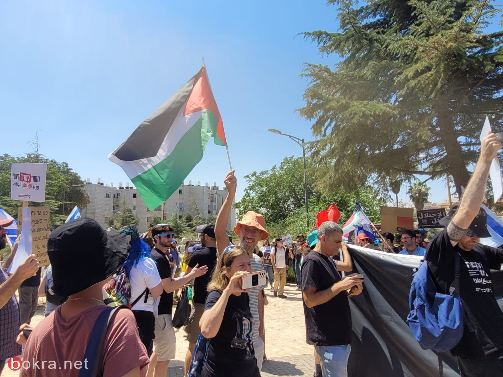 مظاهرة أمام منزل بن غفير في مستوطنة "كريات اربع"، ضد الاحتلال والفصل العنصري-3