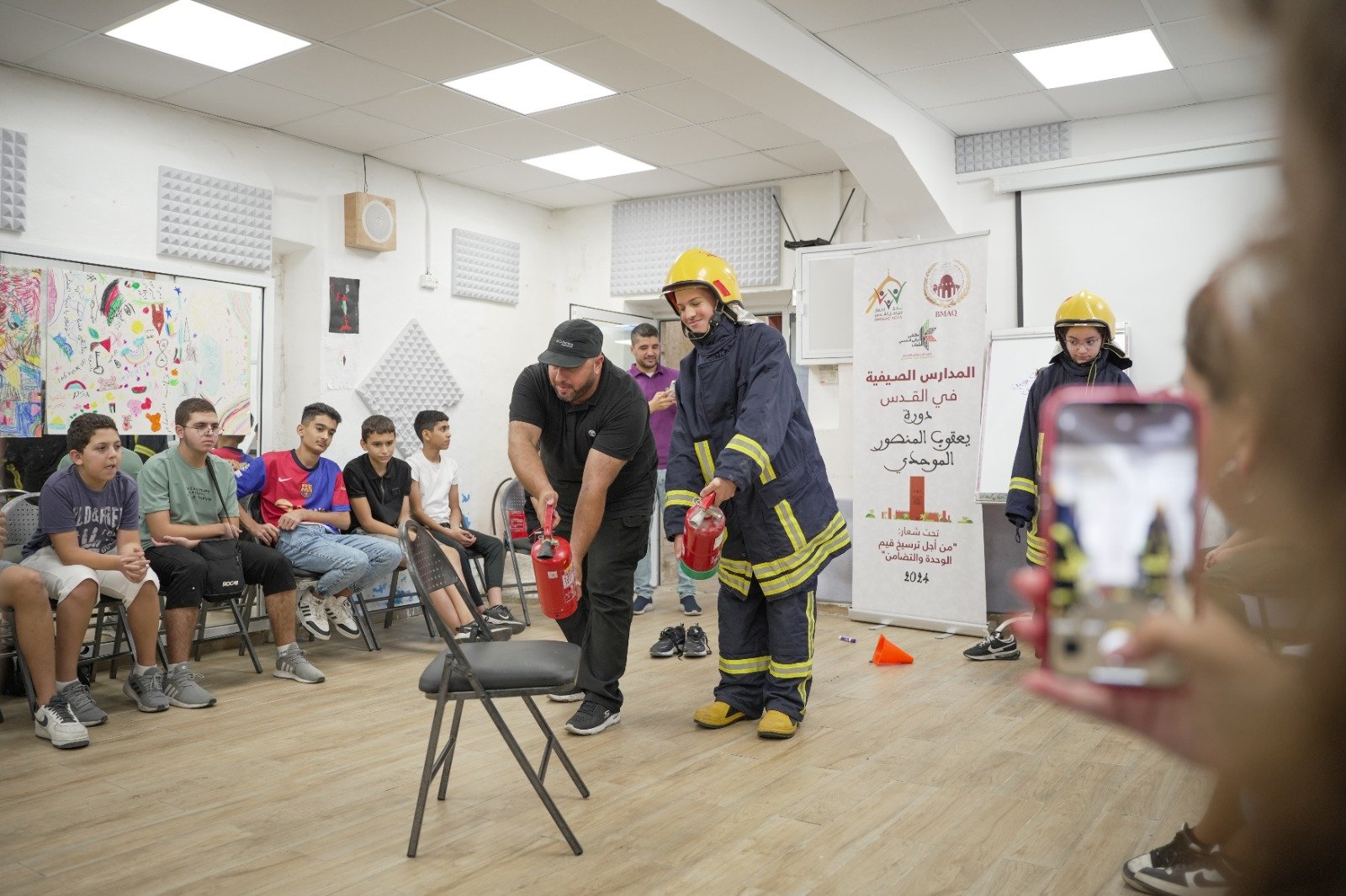 القدس : استمرار حلقات "العب وتعلم" بملتقى القدس للتراث ومخيم جمعية الرؤيا ضمن برنامج "المدارس الصيفية"-0