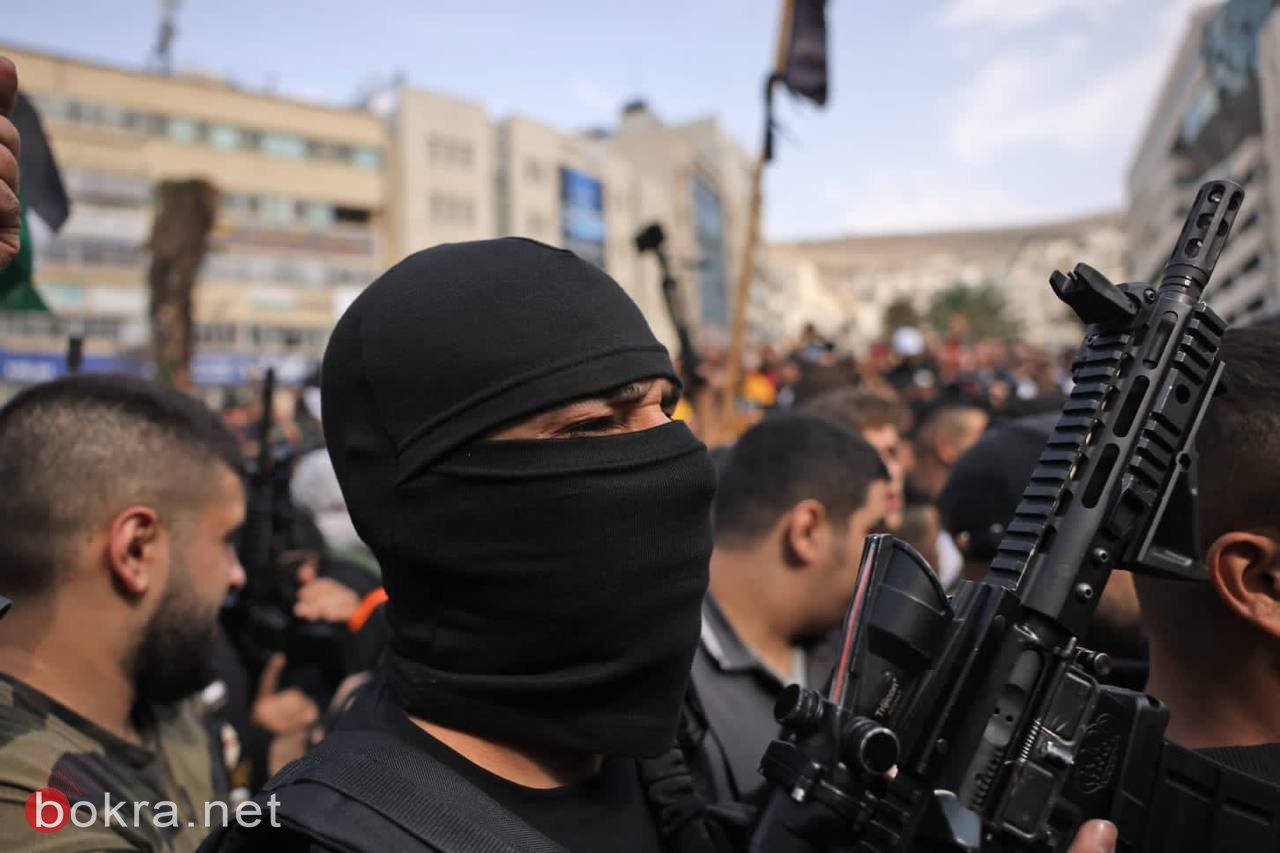 بالصور: عشرات الآلاف يشيّعون جثامين شهداء العدوان الاسرائيلي على نابلس-16