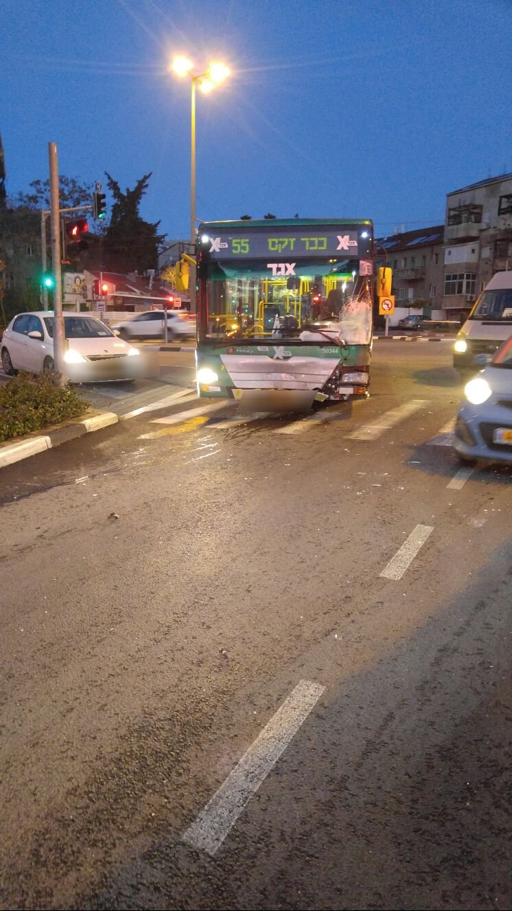 حوادث طرق عديدة في البلاد وإصابات جراء حالة الطقس .. وتحذيرات من الشرطة وسلطة الإنقاذ-3