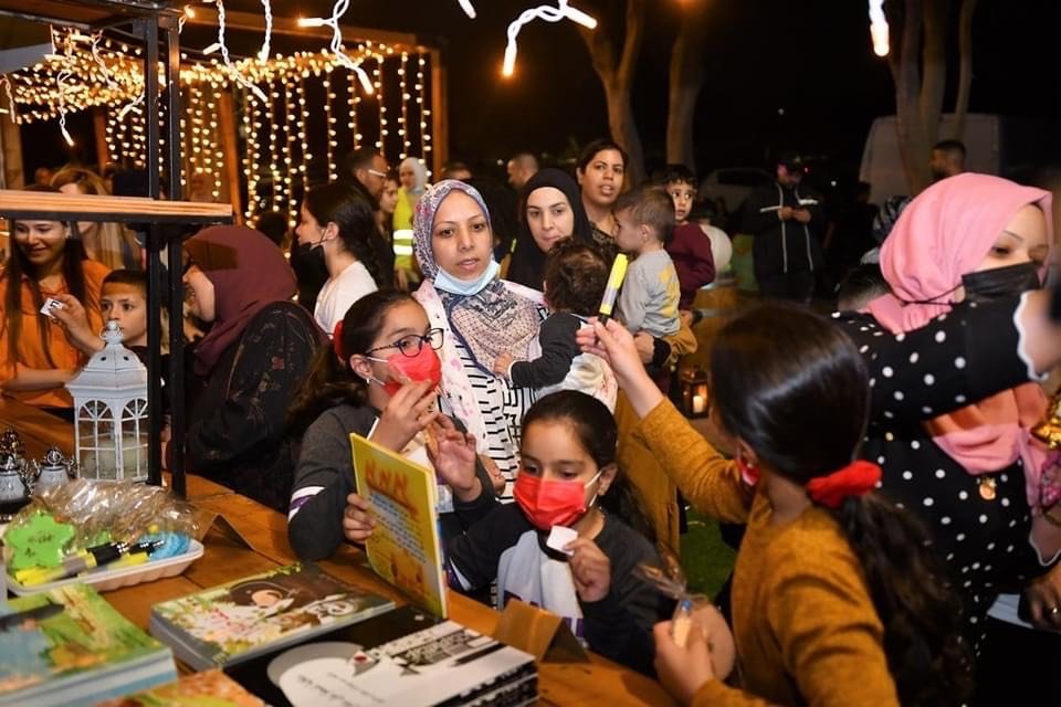 بمشاركة واسعة .. انطلاق ليالي رمضان ماركت في كفرقرع‎-16