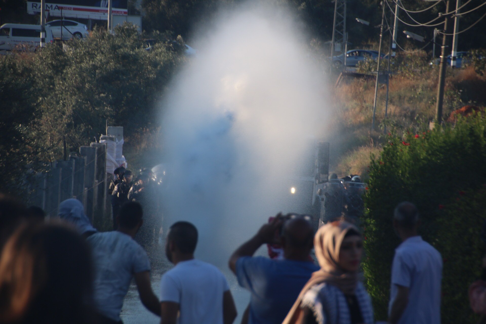 عرعرة: انطلاق مظاهرة داعمة للأسرى ومواجهات مع الشرطة!-23