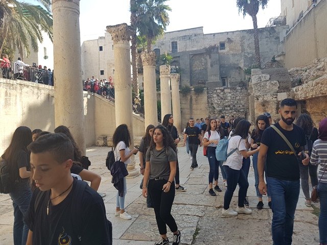 جمعية انماء في جولة بين أزقة وحارات مدينة القدس-17