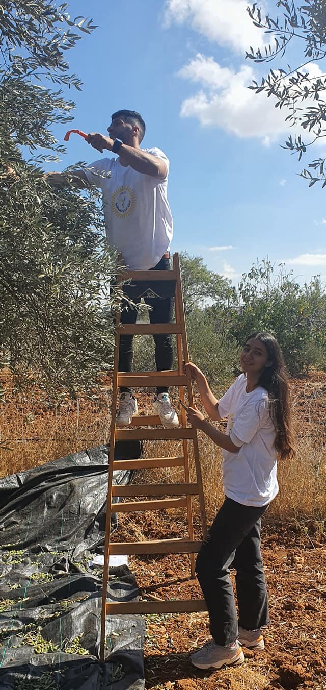 جمعية انماء في حملة " العونة " لمساعدة المزارعين في القدس-24