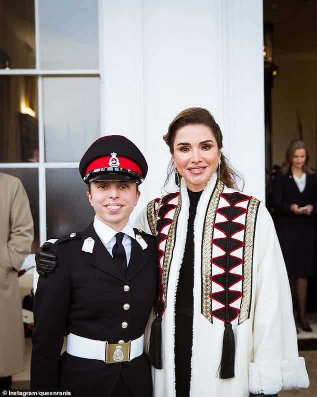 تخرج ابنة الملك عبد الله من الأكاديمية العسكرية البريطانية-0