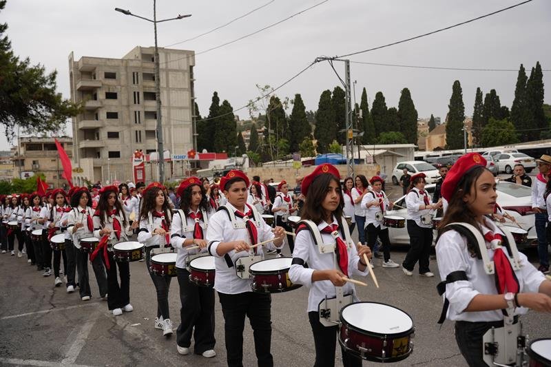 انطلاق مسيرة الأول من أيار في الناصرة  "ثمن الحرب يدفعه العمّال والفقراء"-6