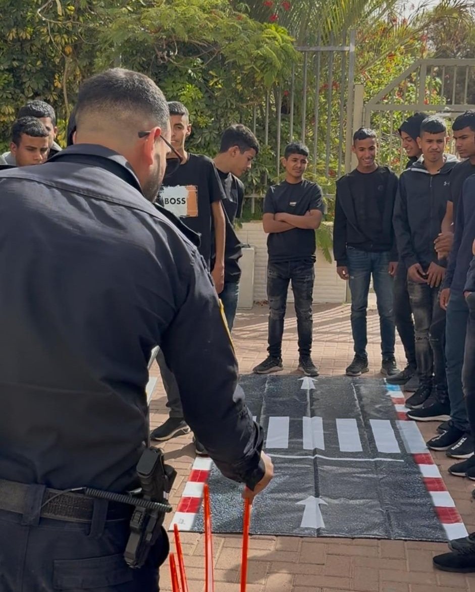 يوم توعية مرورية شامل في المدرسة الثانوية أورط بئر هدّاج-3