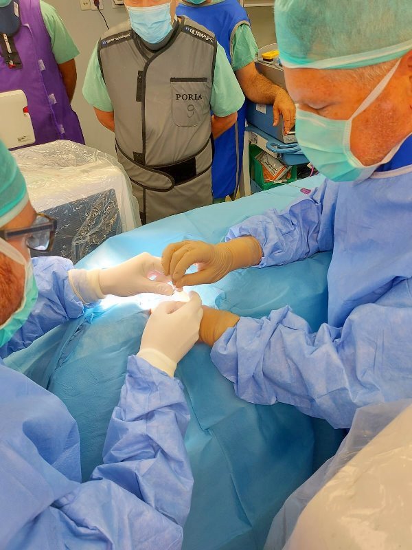 عملية جراحية جديدة للعامود الفقري العنقي-1