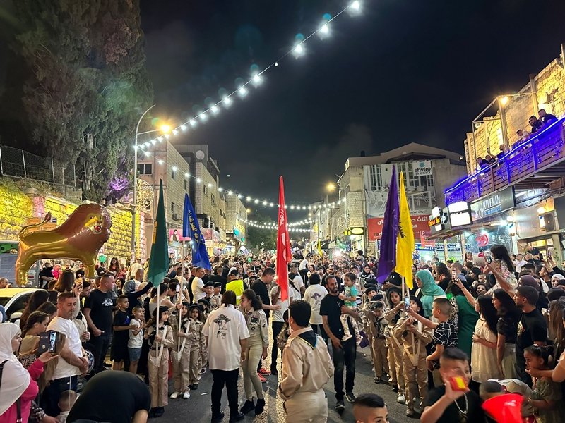 الناصرة تستقبل العيد بمسيرة خاصة-15