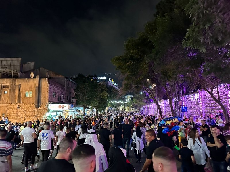 الناصرة تستقبل العيد بمسيرة خاصة-16