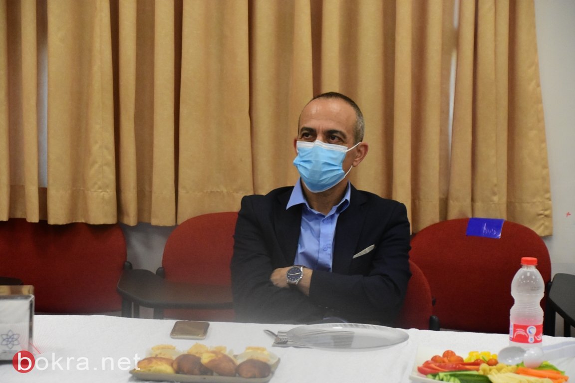 جامزو يزور مستشفى نهاريا، ويصرح لـ"بكرا": يكفي القاء اللوم على المجتمع العربي-21