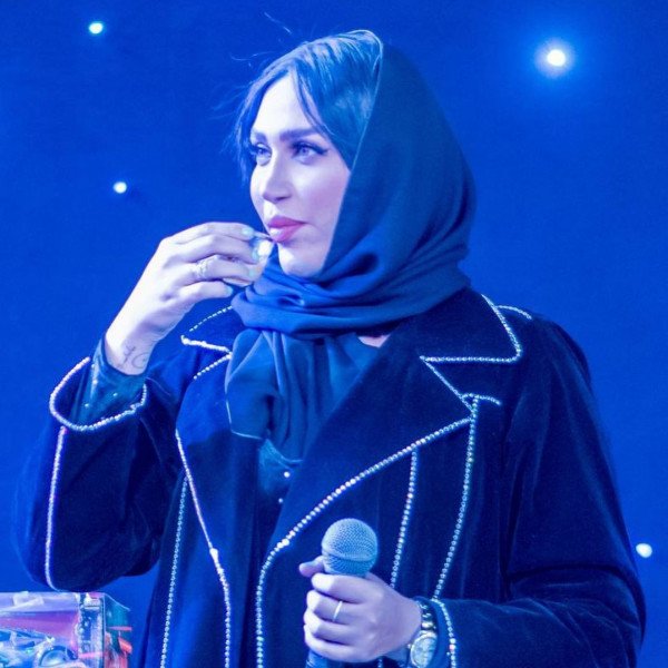 الفاشونيستا خلود ترتدي الحجاب.. وانتقادات سلبية لما حصل في السعودية؟-3