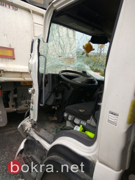 حادث طرق مروع بين شاحنتين قرب يوكنعام-2