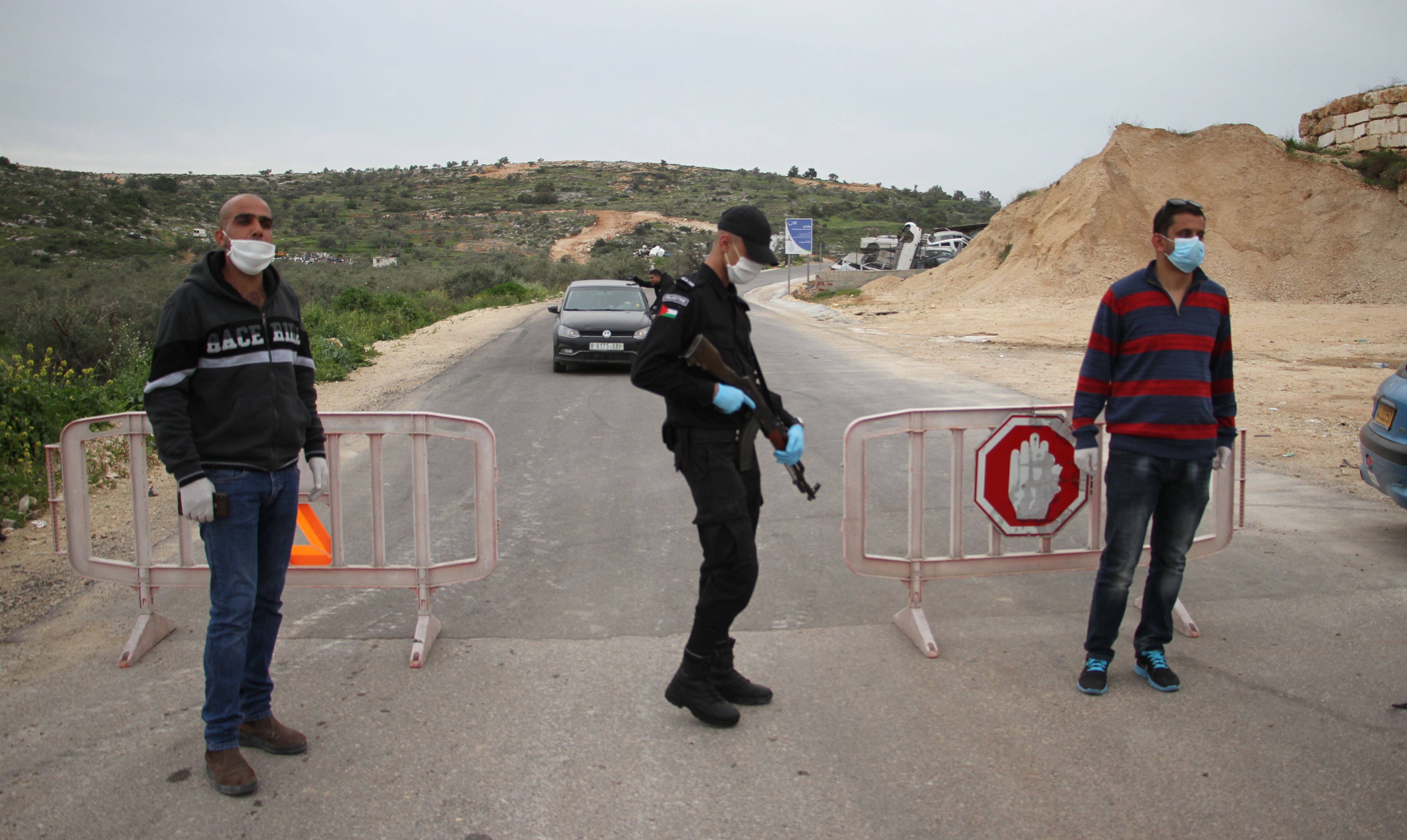 اجراءات فلسطينية مشددة بالضفة لإغلاق "ثغرة إسرائيل" أمام "كورونا"-5