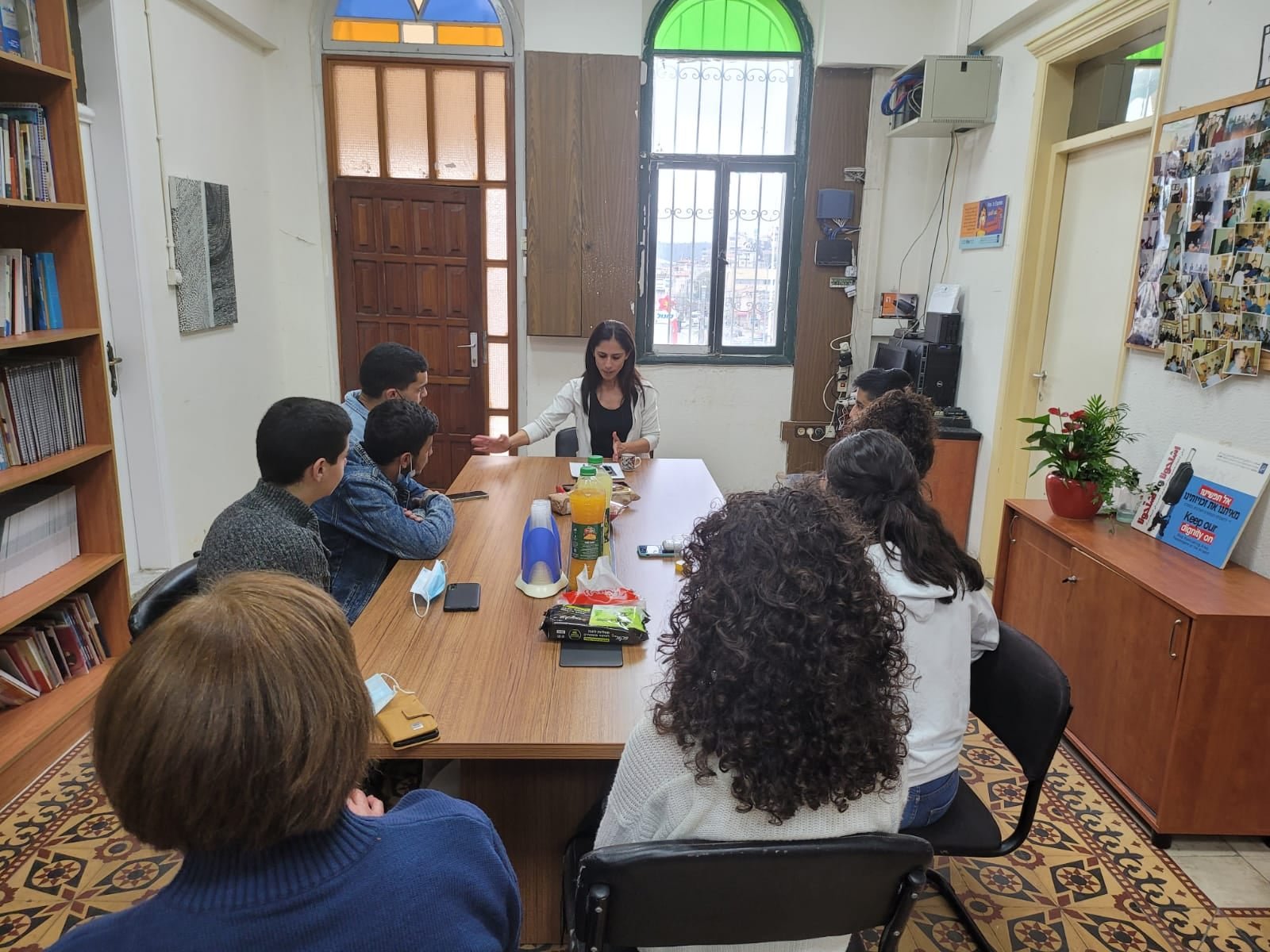 مركز اعلام ووحدة النهوض بمكانة المرأة يطلقان مشروعا تدريبيا لمواجة العنف والجريمة في الناصرة-1