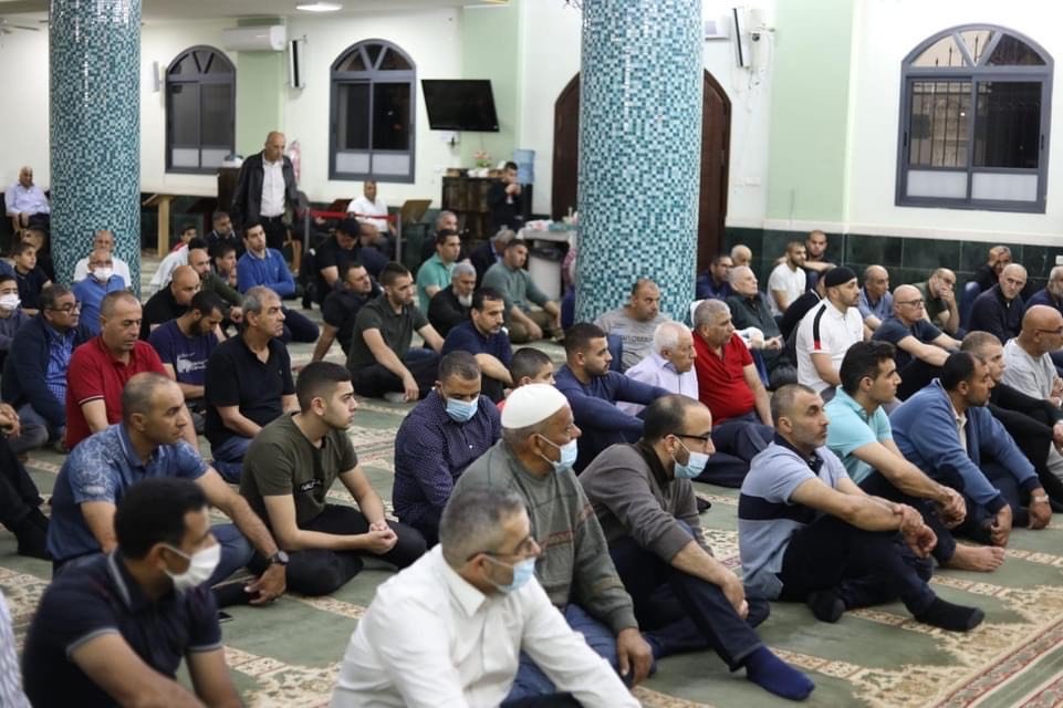 الآلاف يحيون ليلة القدر في مساجد وادي عارة-17