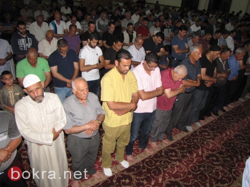 جامع عمر المختار يافة الناصرة يتزين بأول تراويح ليالي رمضان-8