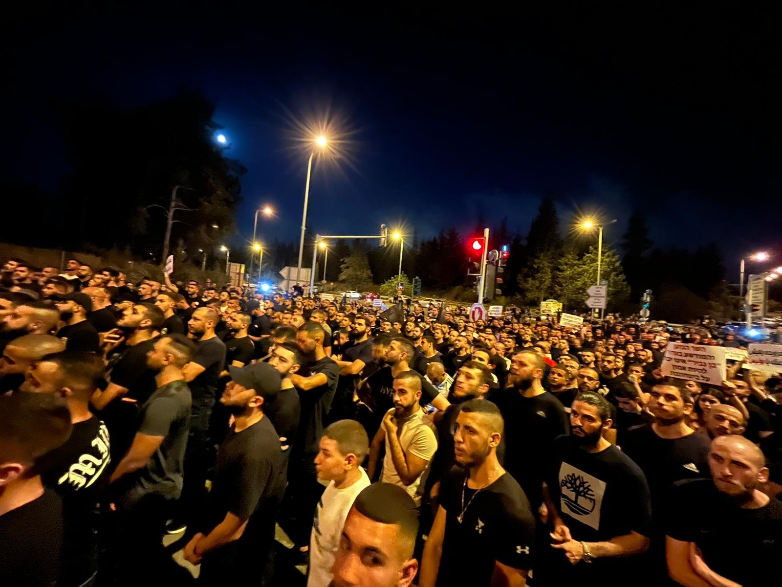 اجواء متوترة بين المتظاهرين والشرطة في تظاهرة سخنيين امام مقر شرطة مسجاف-21