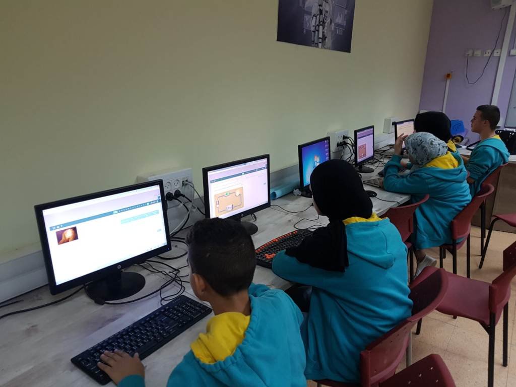 يوم تنور علمي تكنولوجي للصفوف الثامنة في المدارس الإعدادية العربية-46