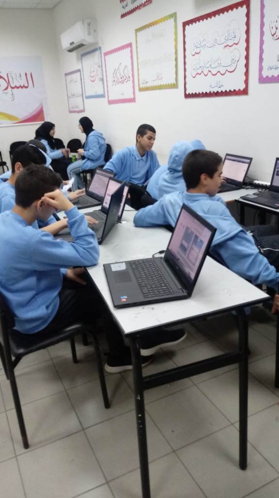 يوم تنور علمي تكنولوجي للصفوف الثامنة في المدارس الإعدادية العربية-61