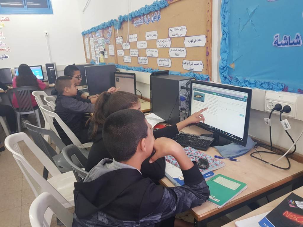 يوم تنور علمي تكنولوجي للصفوف الثامنة في المدارس الإعدادية العربية-101