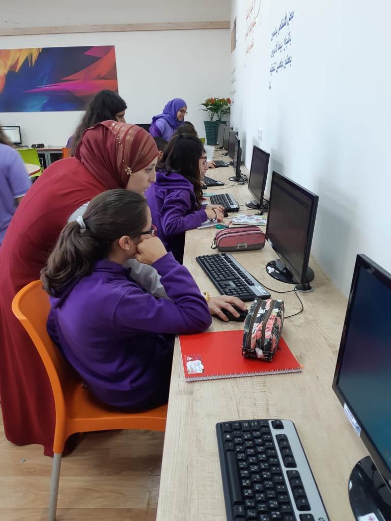 يوم تنور علمي تكنولوجي للصفوف الثامنة في المدارس الإعدادية العربية-106