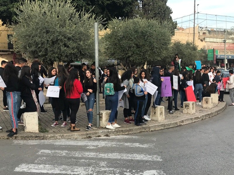 الناصرة: مجلس الطلاب البلدي الموحد ينضم وقفة تضامنية ضد العنف ضد النساء-2