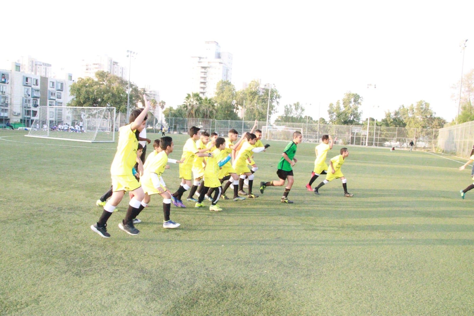 مباراة كرة قدم ودية تجمع بين رهط وكريات غات-3