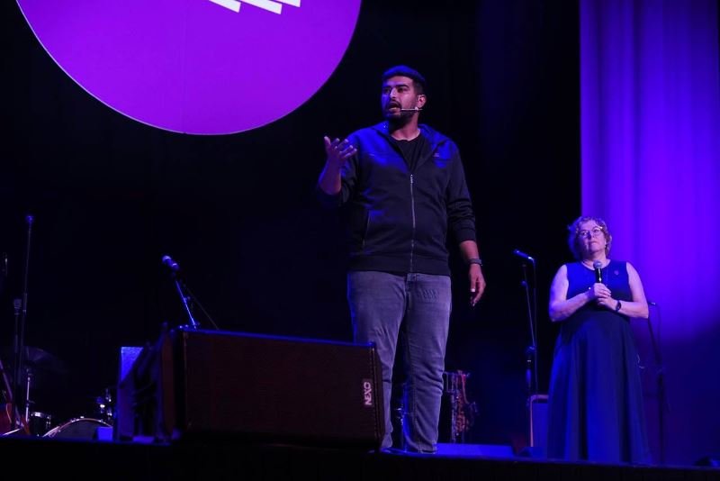 حيفا: آلاف المشاركين اليهود والعرب في اجتماع العقد لحراك نقف معًا