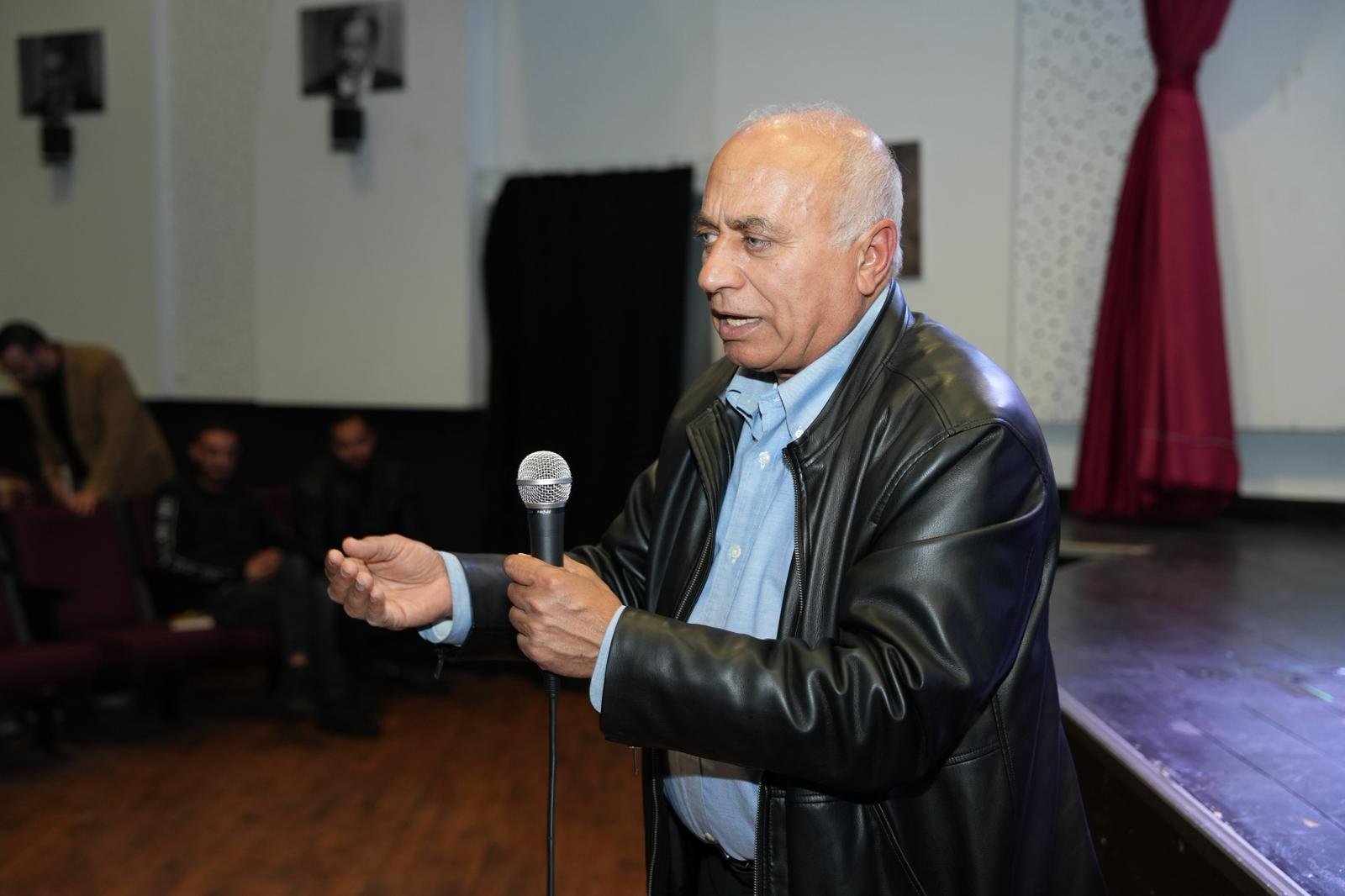 الطيبة: حفل إشهار رواية "دم على الأرصفة" بمشاركة واسعة ونقاش حول أثر الجريمة على المجتمع-4