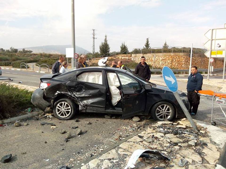 انقلاب مركبة قرب "هموفيل"، حادث قرب جولاني وسقوط شخص عن جسر في حيفا-0
