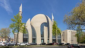 3 مساجد أوروبية بهندستها المعمارية-1