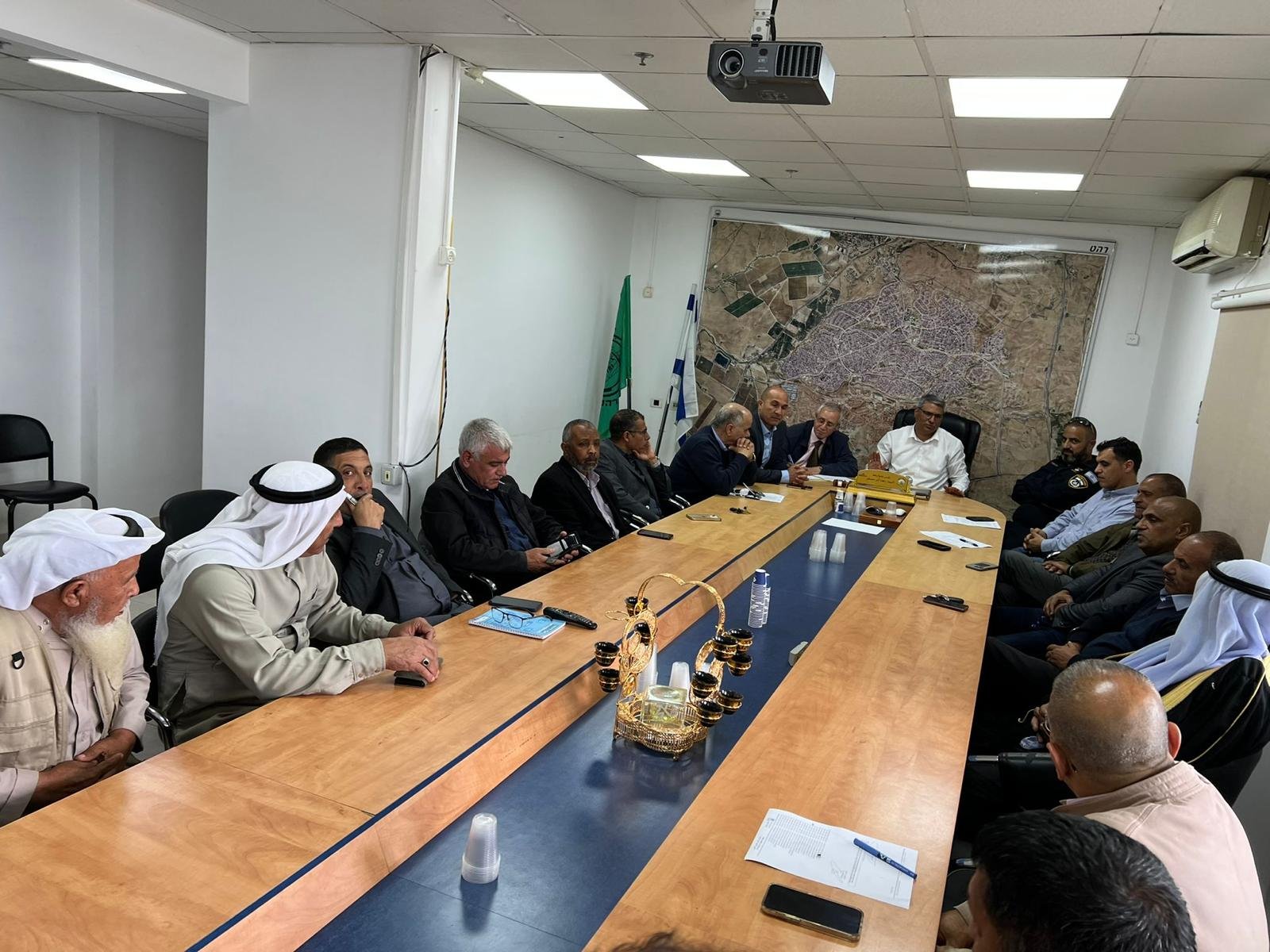 إجتماع للجنة محاربة العنف برهط بدعوة من رئيس اللجنة عطا ابو مديغم رئيس بلدية رهط-6