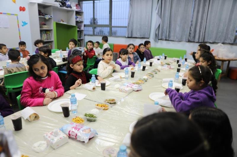 مدرسة نين الابتدائية تنظم مائدة افطار جماعية لطلاب المدرسة-8