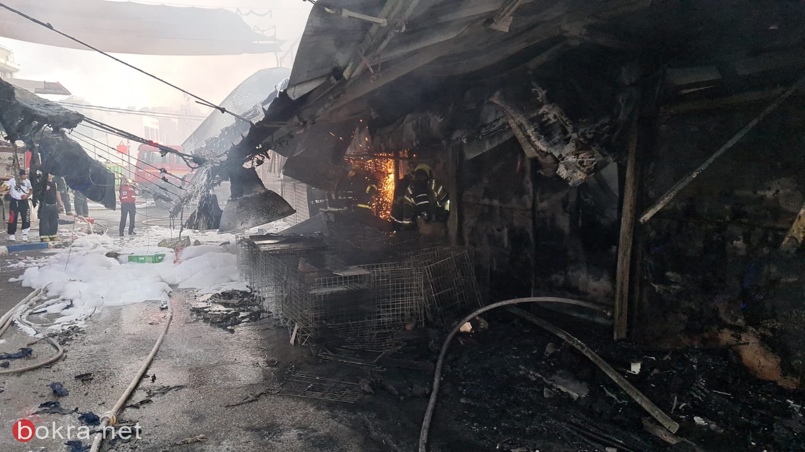 طبريا : اندلاع النيران في 5 حوانيت في السوق المركزي-1