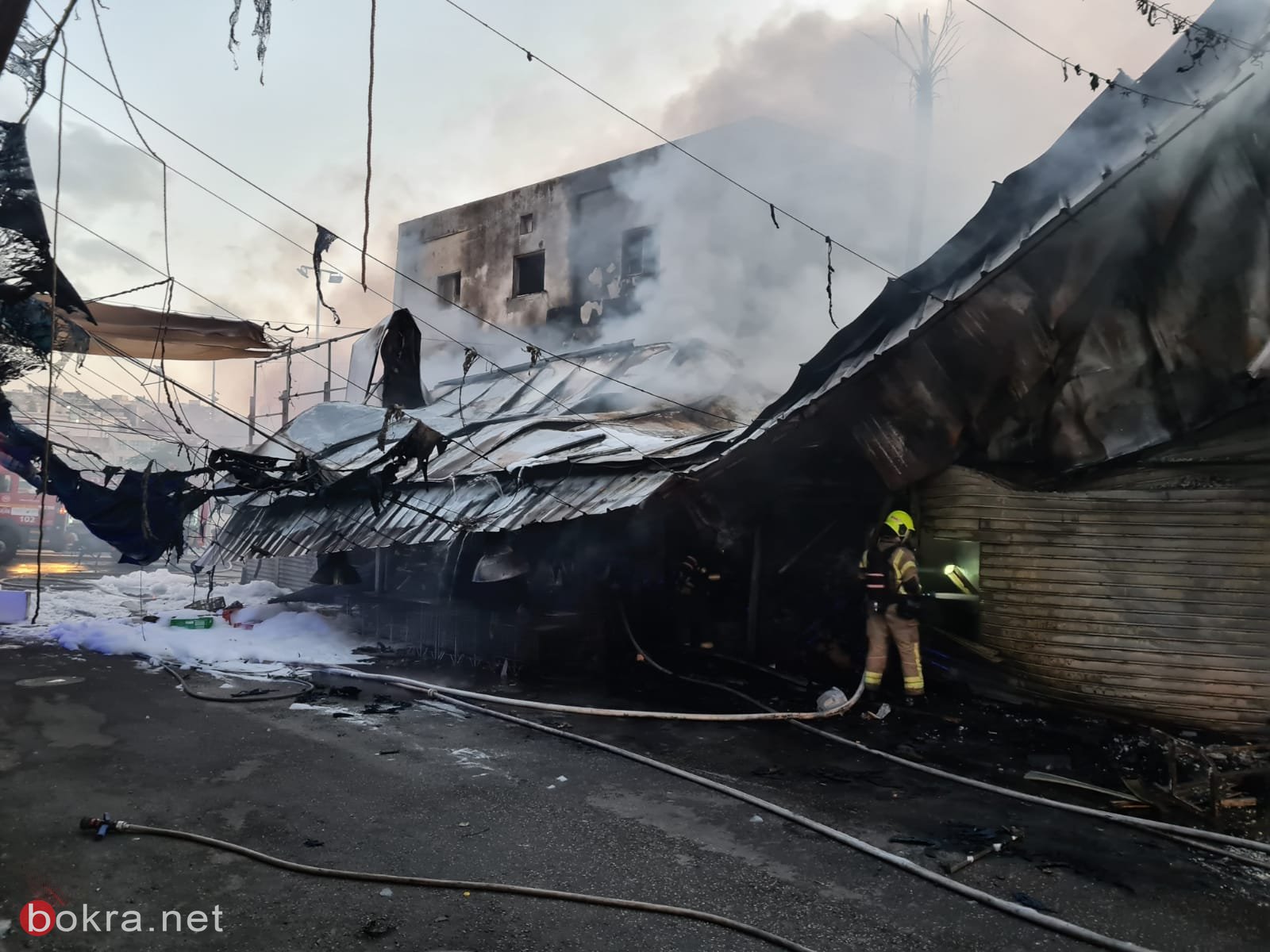 طبريا : اندلاع النيران في 5 حوانيت في السوق المركزي-5