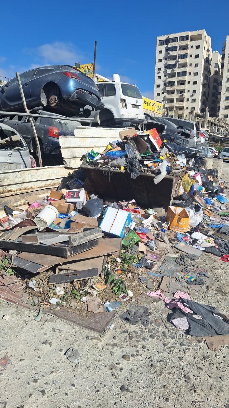 كفر عقب تغرق في النفايات: أزمة حادة والسكان في دائرة الخطر-0