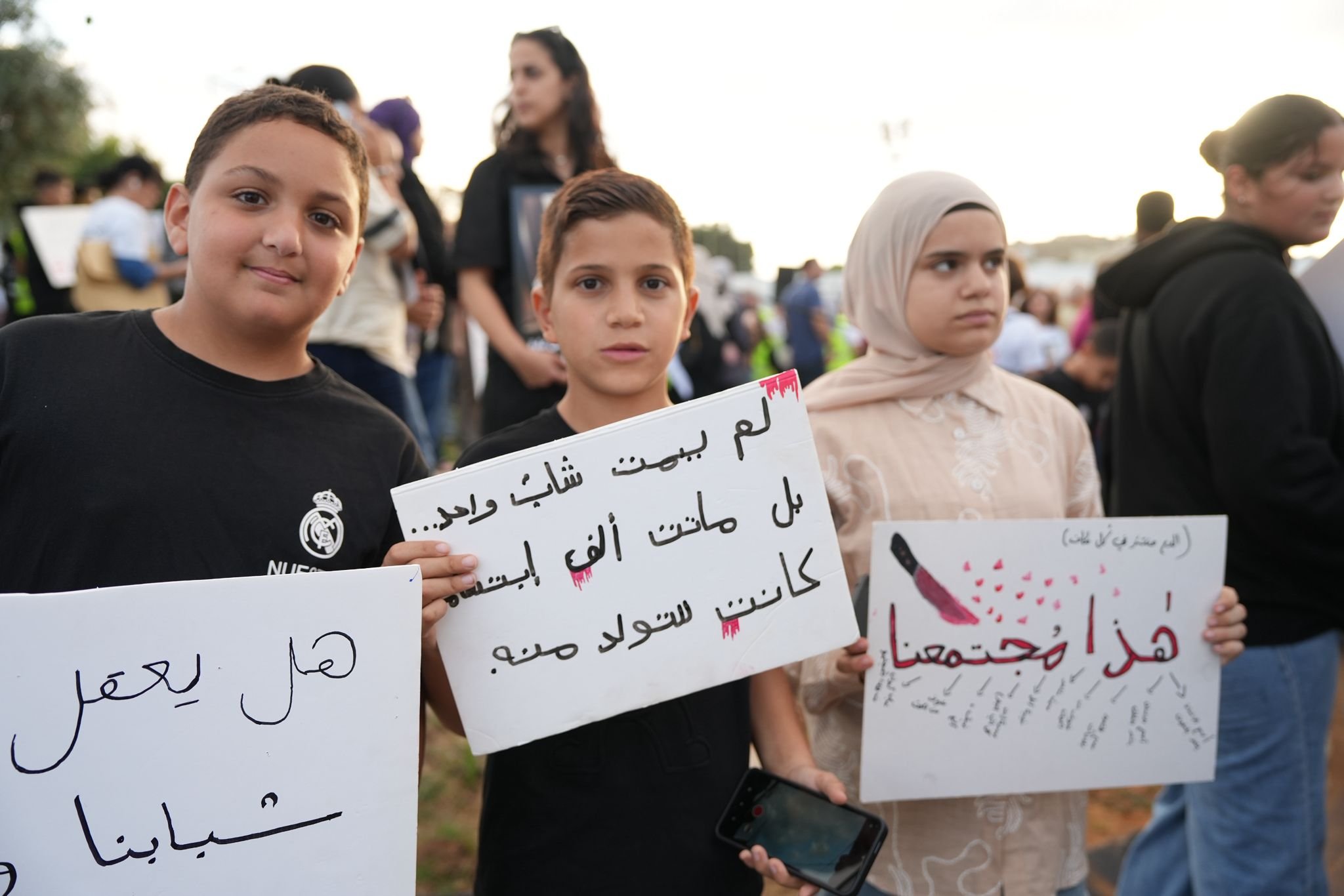 زملاء وزميلات الطالب المغدور محمد مرازقة: "فقدنا الشعور بالأمان حتى بالمدارس"-10
