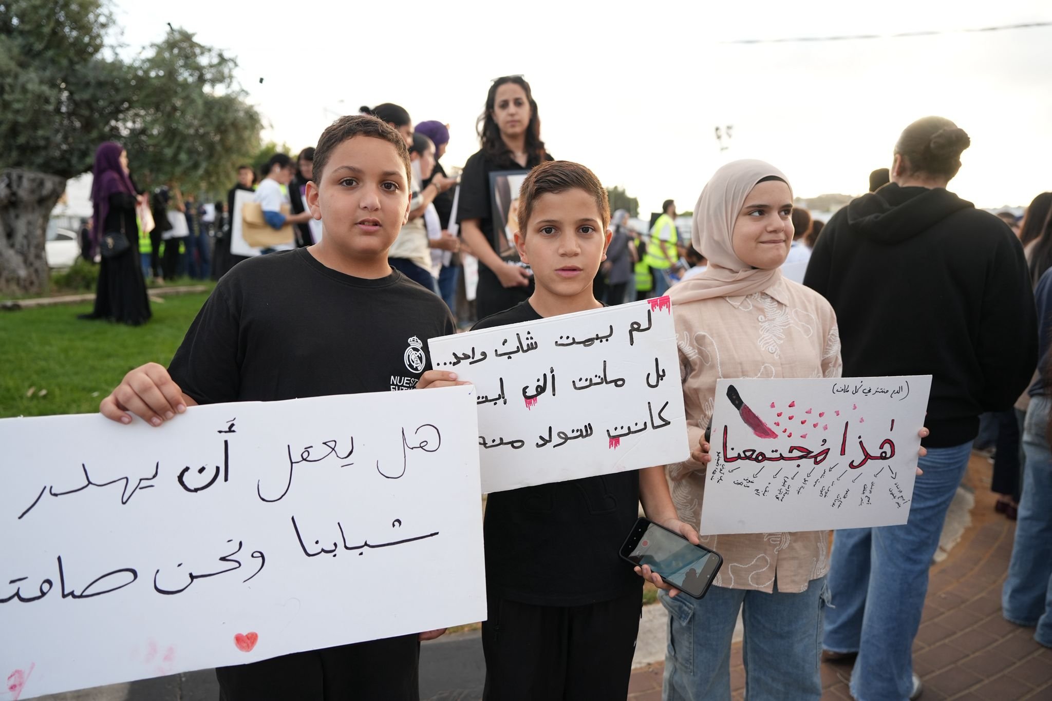 زملاء وزميلات الطالب المغدور محمد مرازقة: "فقدنا الشعور بالأمان حتى بالمدارس"-12