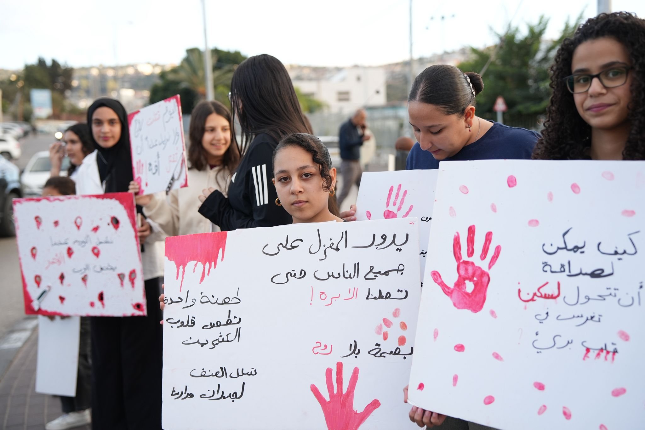 زملاء وزميلات الطالب المغدور محمد مرازقة: "فقدنا الشعور بالأمان حتى بالمدارس"-13