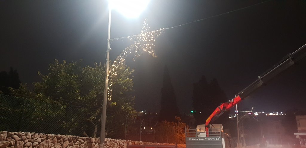 الناصرة تستعد لإضاءة شجرة الميلاد في مركز القديس انطون مساء الأحد-4
