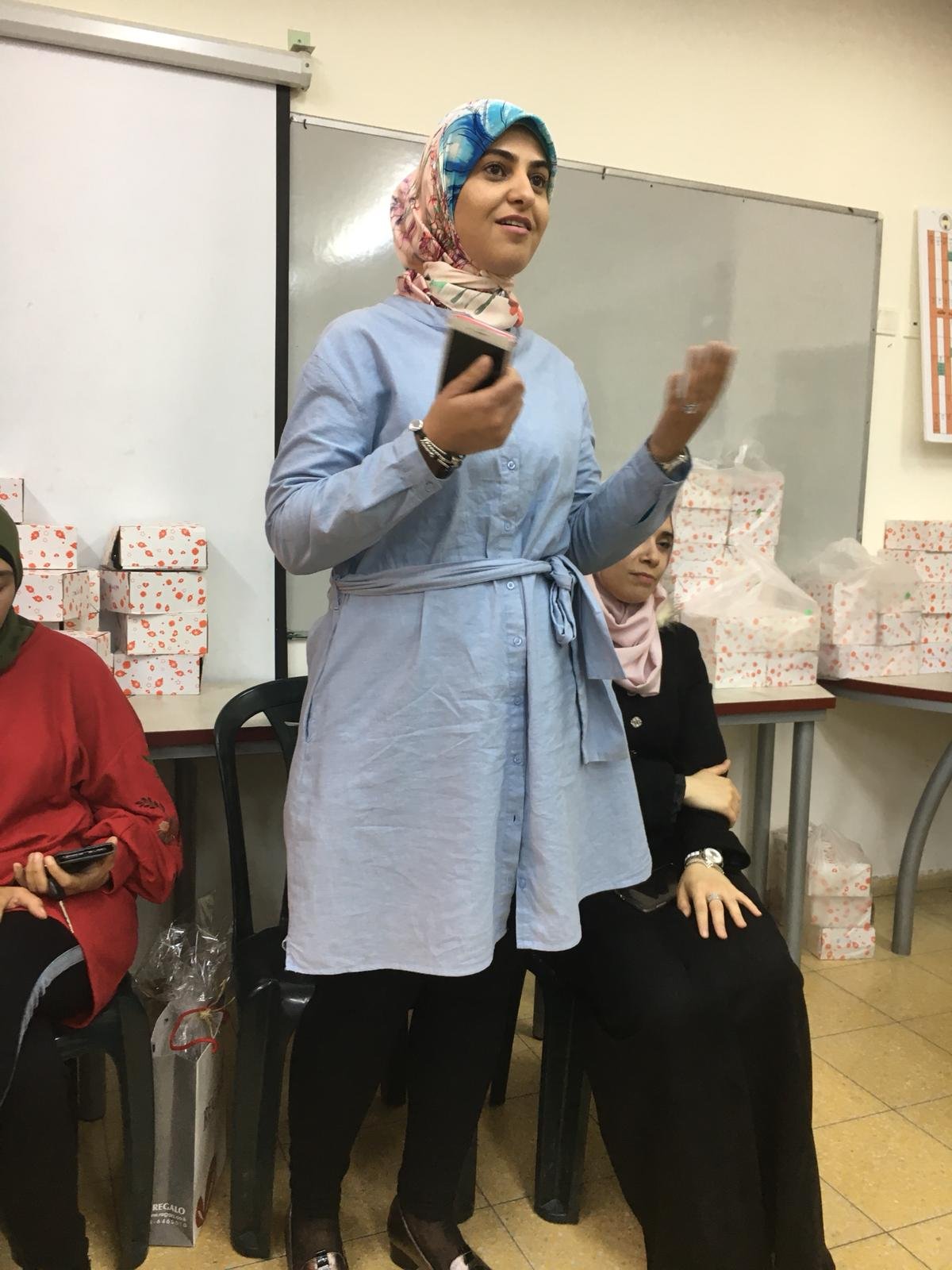 لجنة اولياء امور الطلاب في المدرسة الجماهيرية بير الامير -الناصرة تكرّم المعلم بمناسبة يوم المعلم-6