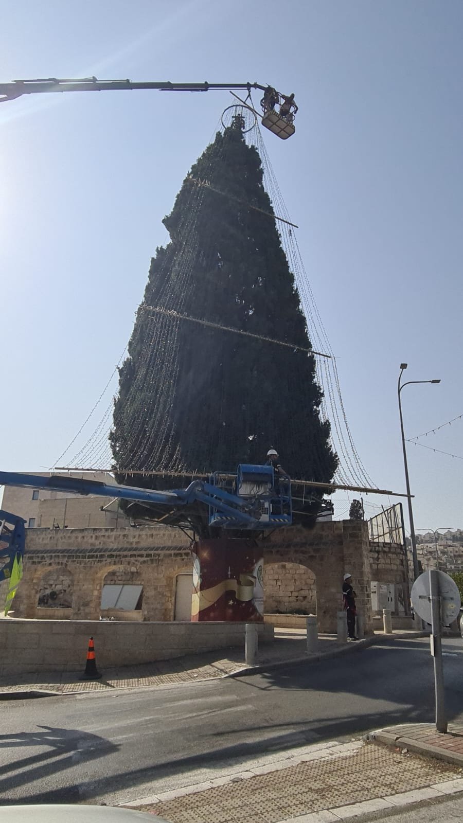 الناصرة: جمعية الموكب لعيد الميلاد الناصرة تستعد لاضاءة شجرة الميلاد يوم غد الأربعاء-4