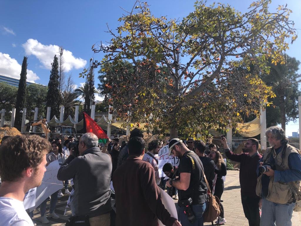 إعتداء على الطلاب العرب في جامعة تل ابيب تضامنوا مع شعبهم-0