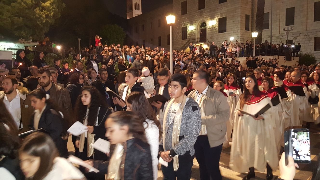الناصرة: الآلاف يحيون الجمعة العظيمة وجناز المسيح-4